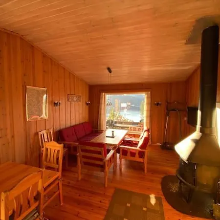 Base Camp Strond